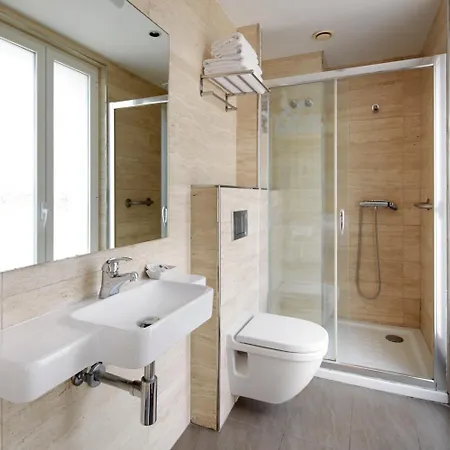 Olatu فندق زاروتز